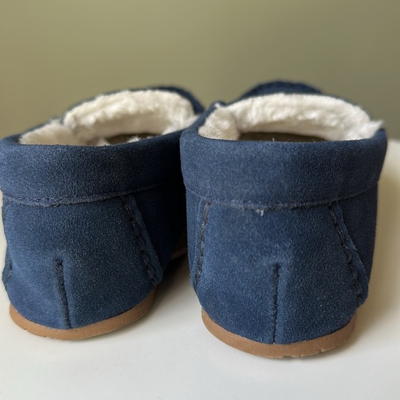 Lands’ End Women's Fuzzy Lined Suede Moccasin
Slippers - Picture 14 of 16